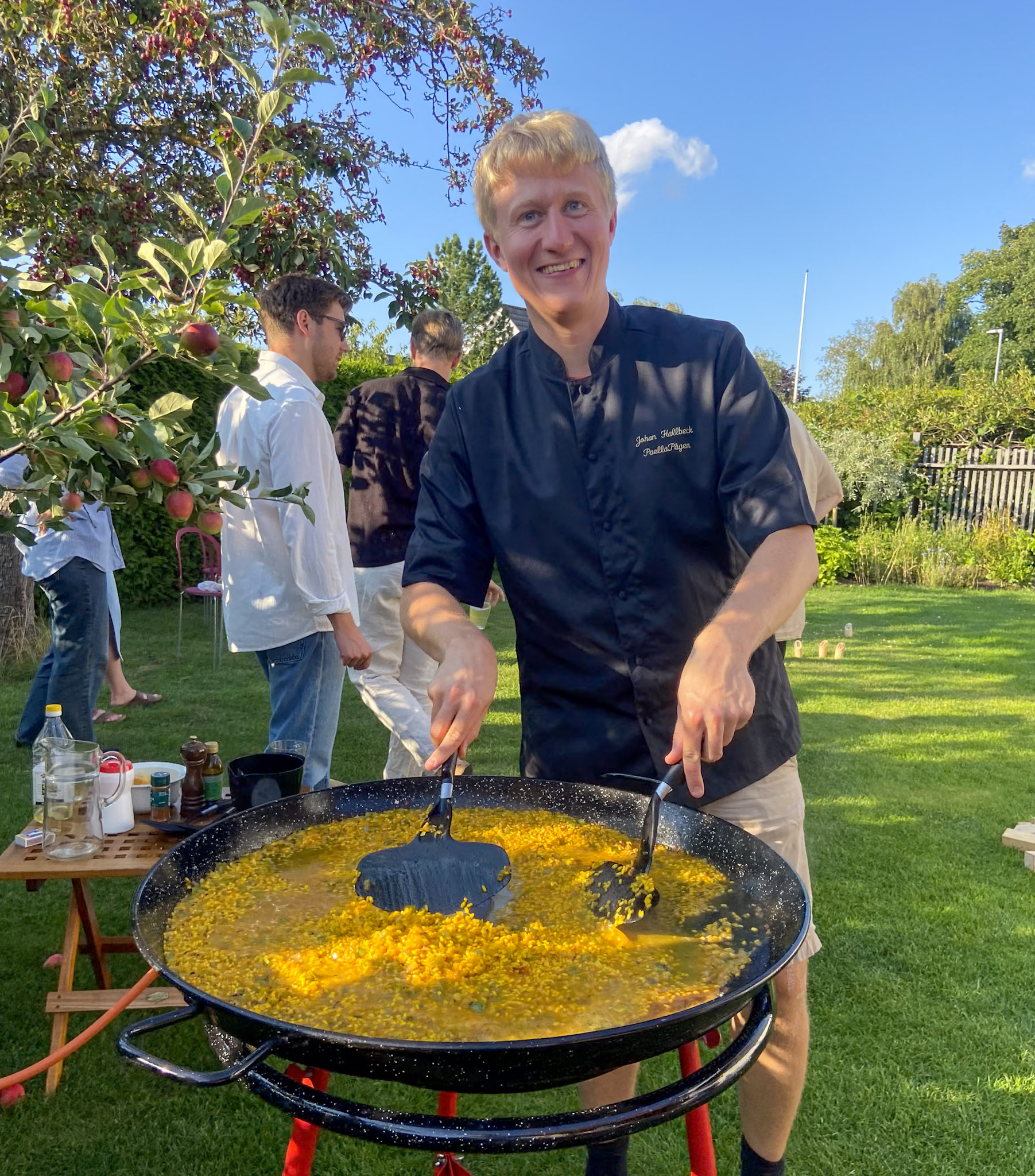 Johan lagar paella
